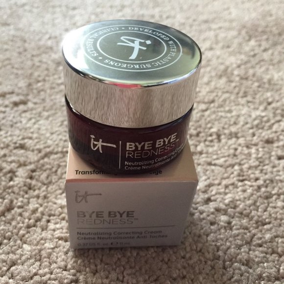 NIB IT Bye Bye Redness Cream .37 Oz - Picture 3 of 4